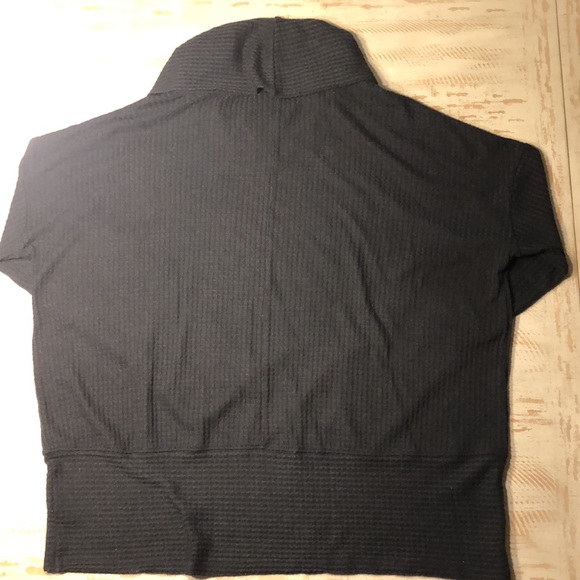 Akemi and Kin Anthropologie black long sleeve cowl neck sweater, size L - Picture 4 of 5